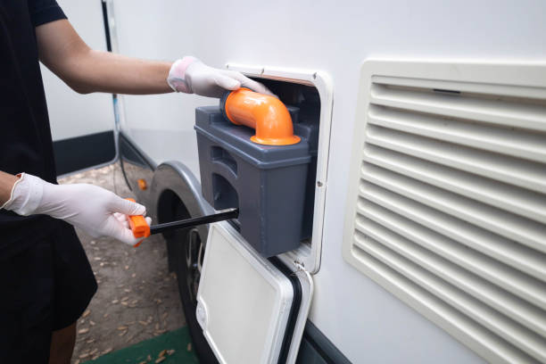 Affordable portable toilet rental in Shelbina, MO